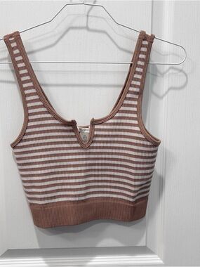 Bozzolo Women’s Tan & Cream Striped Ribbed V-Notch Neck Crop Tank Top Size S/M